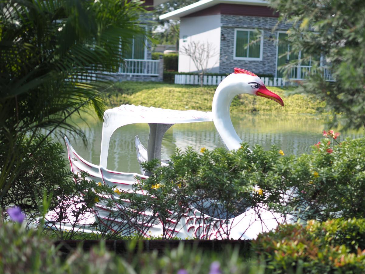 Rai Fahpratan Home And Garden Ban Pak Ngam  Экстерьер фото