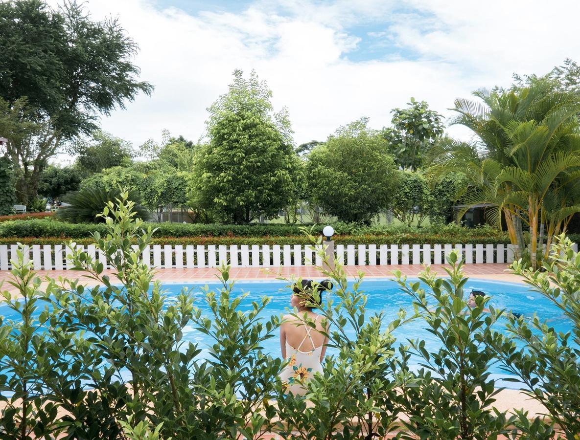 Rai Fahpratan Home And Garden Ban Pak Ngam  Экстерьер фото