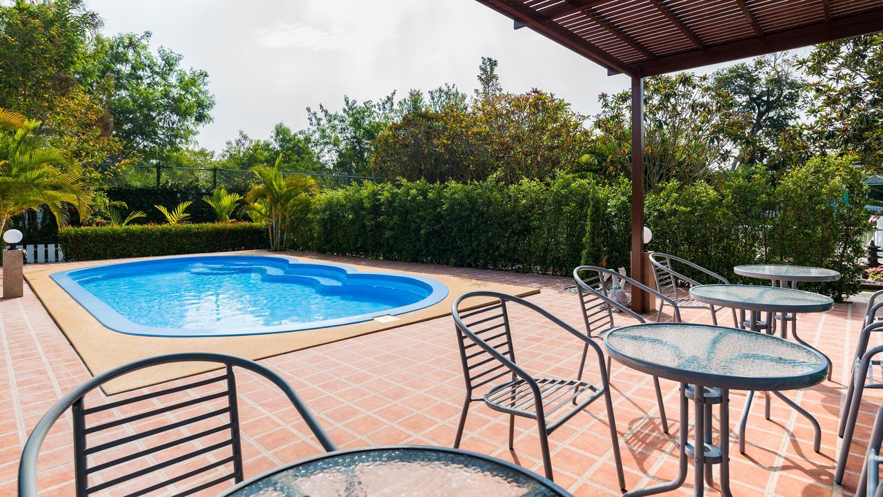 Rai Fahpratan Home And Garden Ban Pak Ngam  Экстерьер фото